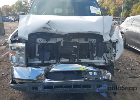 2011 Ford E-350 Super Duty Xlt z USA, uszkodzony, nr VIN 1FBSS3BL0BDA98765